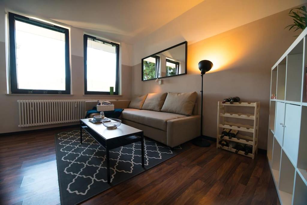 Apartment Stilvolle - Mit Balkon Und Whirlpoolwanne *